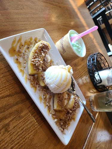 Opinii despre Famoso Italian Pizzeria - Namao Centre în Edmonton - Hospitality and gastronomy