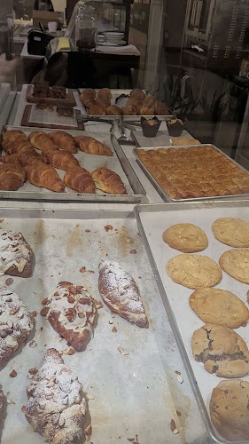 Fresh Start Bakery & Cafe - Hospitality and gastronomy