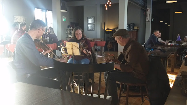 Opinii despre Evermoore: Island Dining & Brewing în Summerside - Hospitality and gastronomy