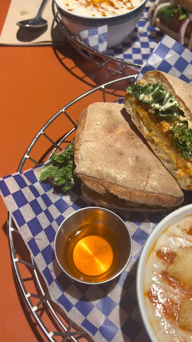 Opinii despre Alumni Sandwiches în Calgary - Hospitality and gastronomy