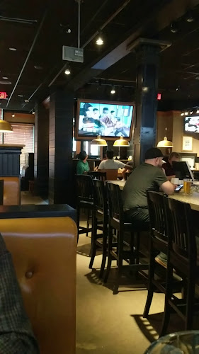 Opinii despre Jack Astor's Bar & Grill Yonge & Bloor în Toronto - Hospitality and gastronomy