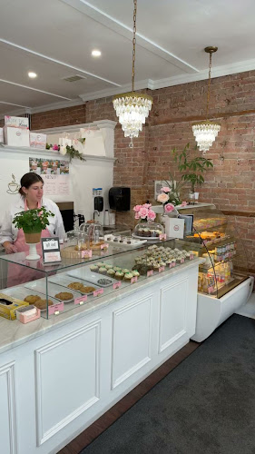 Opinii despre 7th Heaven Sweets în Pembroke - Hospitality and gastronomy