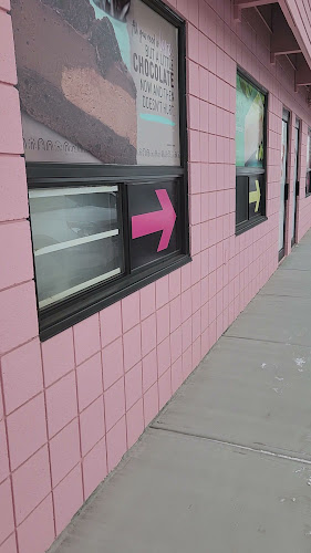 WOW! Factor Desserts Bakery & Retail Outlet - Sherwood Park