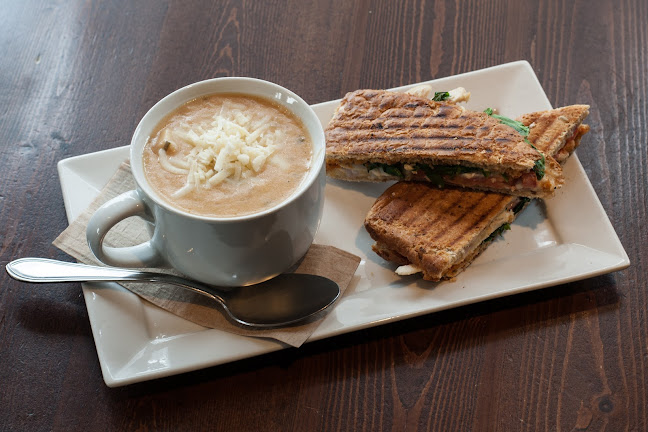 Opinii despre Komox Grind Espresso & Smoothie Bar în Comox - Hospitality and gastronomy