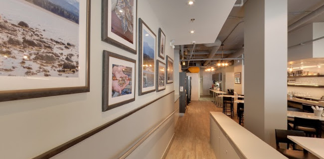 762 Cambie St, Vancouver, BC V6B 2P2