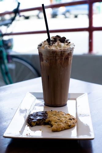 Komox Grind Espresso & Smoothie Bar - Hospitality and gastronomy