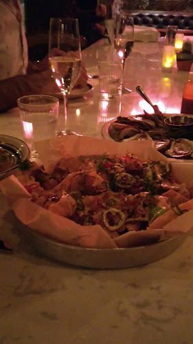 Opinii despre Nique Restaurant în Hamilton - Hospitality and gastronomy