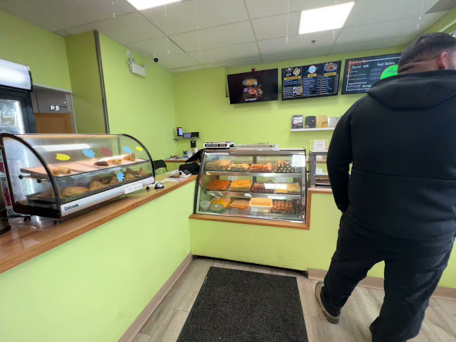 Opinii despre HomeTaste - Indian Cuisine, Indian Restaurant, Indian Food, Takeout Restaurant, Tiffin & Catering Services kitchener în Kitchener - Hospitality and gastronomy