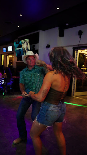 Opinii despre Hideaway Public House în Salmon Arm - Hospitality and gastronomy