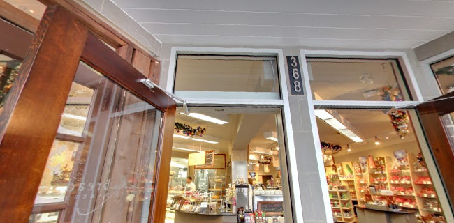 Cakebread Artisan Bakery & Hot Chocolates - Courtenay