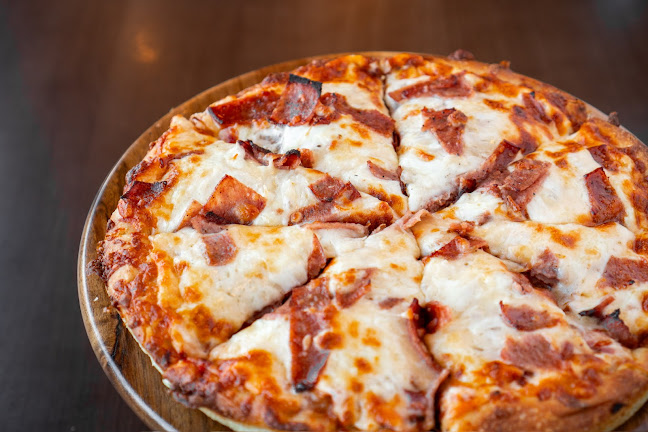 Neighbour's Restaurant & Pizza House - Vancouver