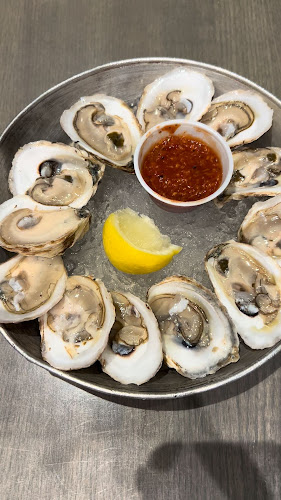 Opinii despre The Local Pub and Oyster Bar în Charlottetown - Hospitality and gastronomy