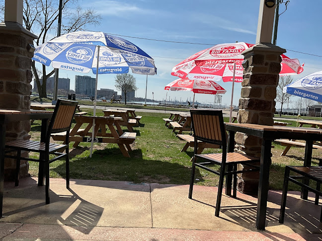 Big Family Brewing Company Kitchen and Biergarten - Sarnia