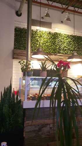 Opinii despre Carrots n' Dates- Tecumseh în Windsor - Hospitality and gastronomy