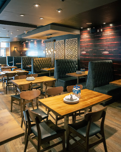 925 Rathburn Rd E, Mississauga, ON L4W 4C3