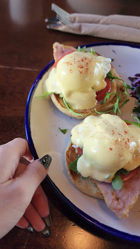 Opinii despre Train Station Pub în Kelowna - Hospitality and gastronomy