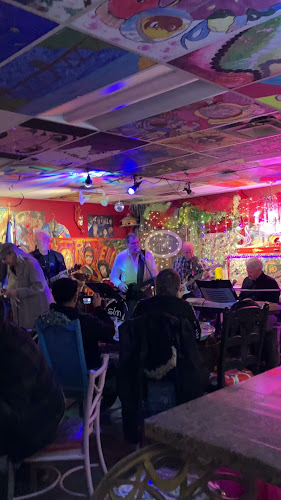 A Boutique Gallery Bar by Gracie Jane