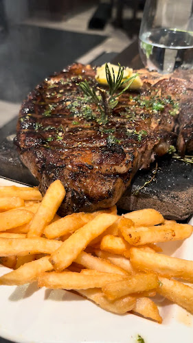 Opinii despre Blackstone Steakhouse and Grill - Mississauga în Mississauga - Hospitality and gastronomy