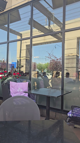 Hart's Table & Bar - Edmonton