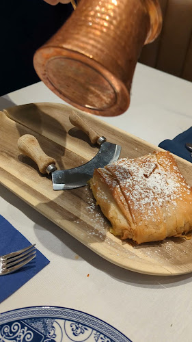 Opinii despre Hydra Estiatorio în Vancouver - Hospitality and gastronomy