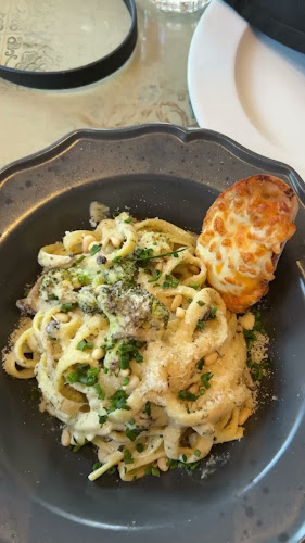 Regulars - Hospitality and gastronomy