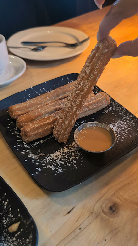 Opinii despre Tapagria Spanish Tapas Restaurant în Thornhill - Hospitality and gastronomy