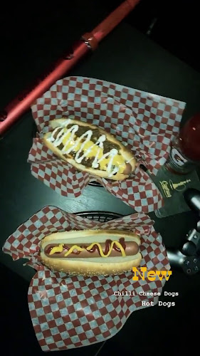 Opinii despre Cyprus Lounge and Cafe în Hamilton - Hospitality and gastronomy