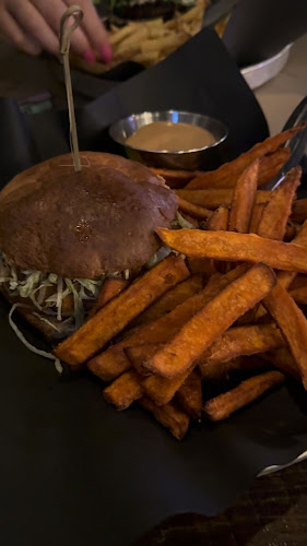 1060 Don Mills Rd., North York, ON M3C 0H8