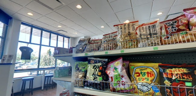 8-1470 Harvey Ave, Kelowna, BC V1Y 9K8