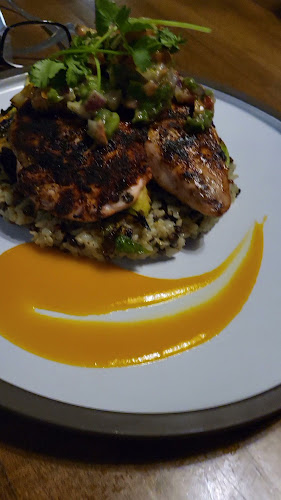 Opinii despre Moxies Victoria Restaurant în Victoria - Hospitality and gastronomy