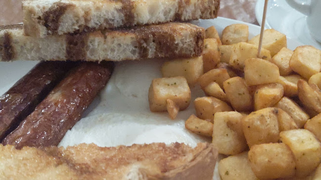 Opinii despre Queen's Coach Family Restaurant în Niagara Falls - Hospitality and gastronomy