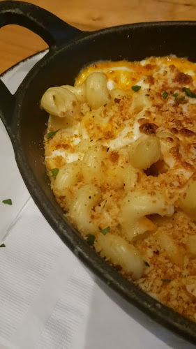 Opinii despre Smash Kitchen and Bar în Markham - Hospitality and gastronomy