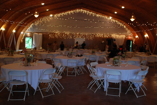 Opinii despre Ernie's Mobile Whole Hog Barbecue and Catering în Calgary - Hospitality and gastronomy