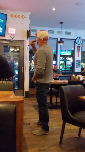 Opinii despre Pazzer's Pub în Calgary - Hospitality and gastronomy