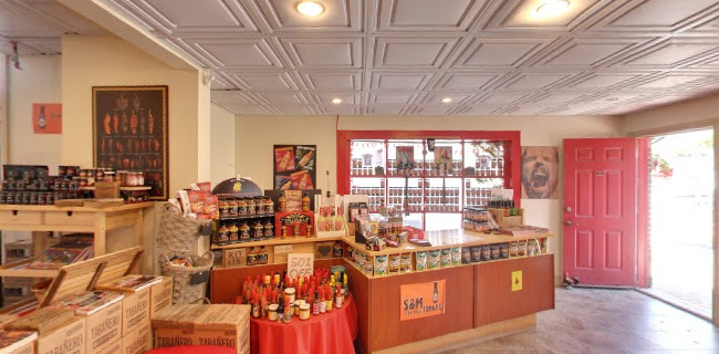 100 Bayshore Dr #11, Nepean, ON K2B 8C1