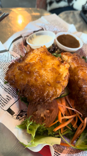 12157 Beecher St, Surrey, BC V4A 3G2