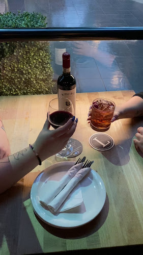 Lombardo's Pizzeria & Ristorante - Hospitality and gastronomy