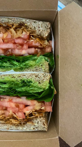 Opinii despre kb&co 104 St NW în Edmonton - Hospitality and gastronomy