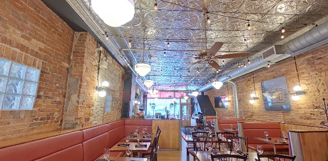 Black Dog Tavern - Hospitality and gastronomy