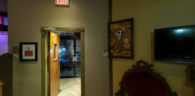 Comentarii opinii despre The Host Fine Indian Cuisine (Richmond Hill)