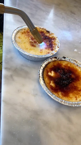 Opinii despre La Boulangerie Bakery Cafe în Calgary - Hospitality and gastronomy