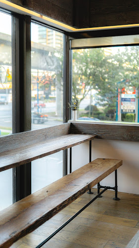 4341 North Road Unit, 206 North Rd Entrance, Burnaby, BC V3N 4N3