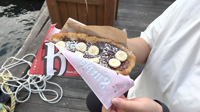 BeaverTails- Queues de Castor (Toronto Waterfront) - Hospitality and gastronomy