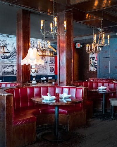 The Waverley Elgin - Hospitality and gastronomy