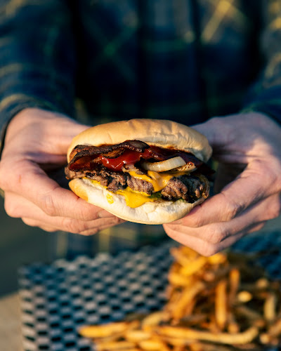 L'Authentique Poutine and Burgers - Victoria