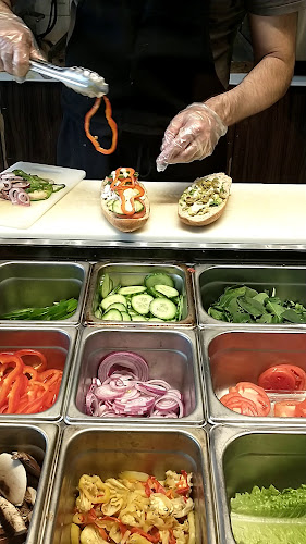 Opinii despre Quick Sandwiches în Waterloo - Hospitality and gastronomy