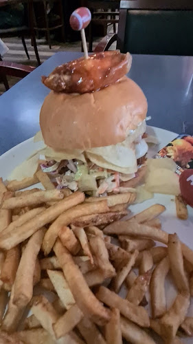Opinii despre The Roster Sports Club Bar & Grill în Vernon - Hospitality and gastronomy