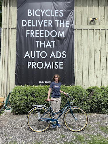 Comentarii opinii despre London Bicycle Café