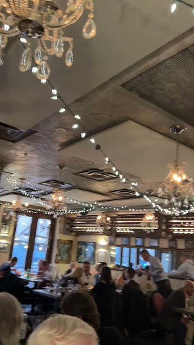 La Vecchia Restaurant Uptown - Hospitality and gastronomy