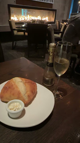 The Keg Steakhouse + Bar - Park Royal - Hospitality and gastronomy